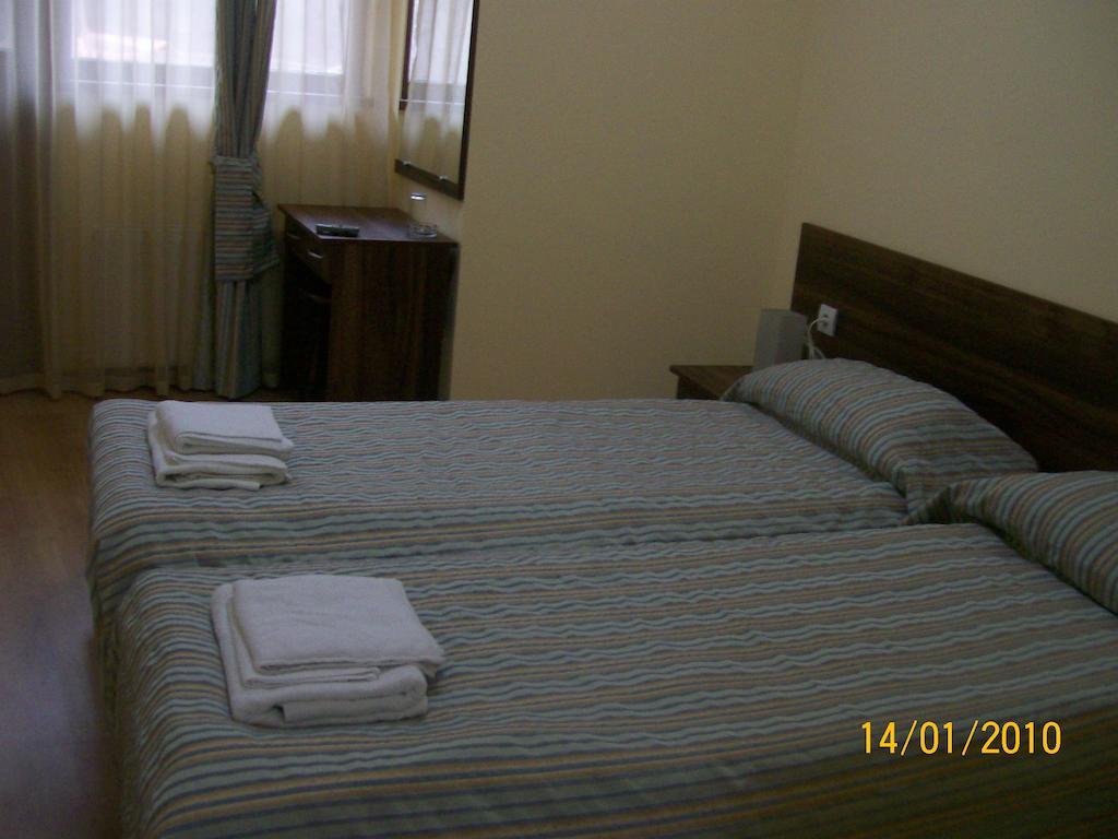 Hera Guest House Ciflic Cameră foto