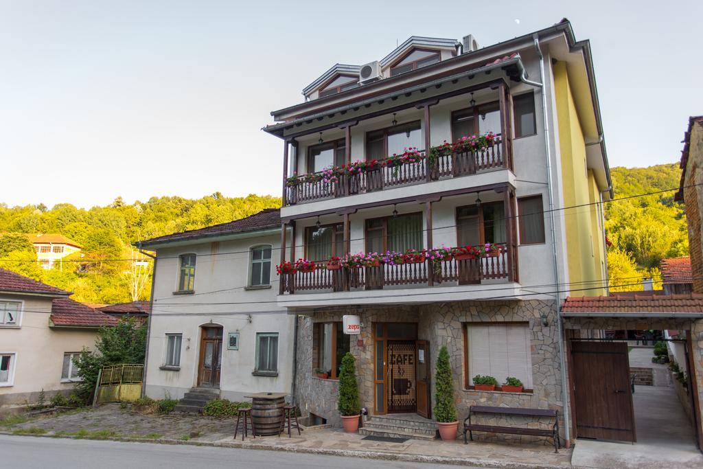 Hera Guest House Ciflic Exterior foto
