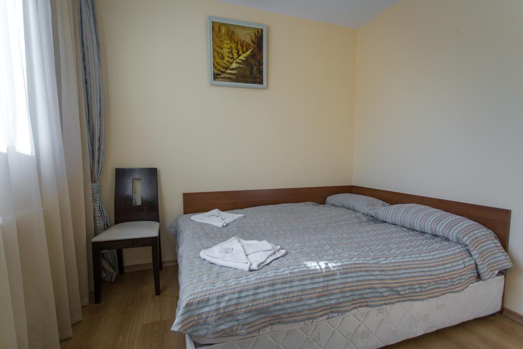 Hera Guest House Ciflic Exterior foto