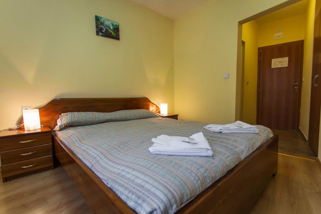 Hera Guest House Ciflic Exterior foto