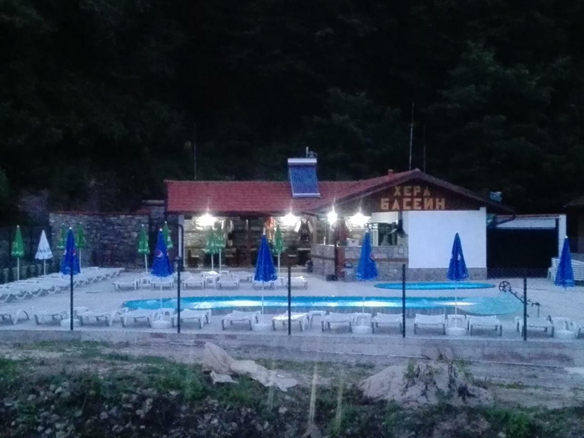 Hera Guest House Ciflic Exterior foto