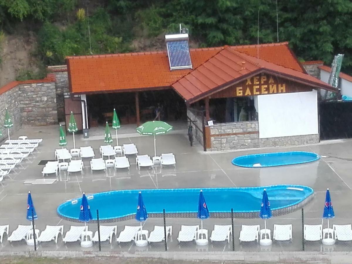 Hera Guest House Ciflic Exterior foto